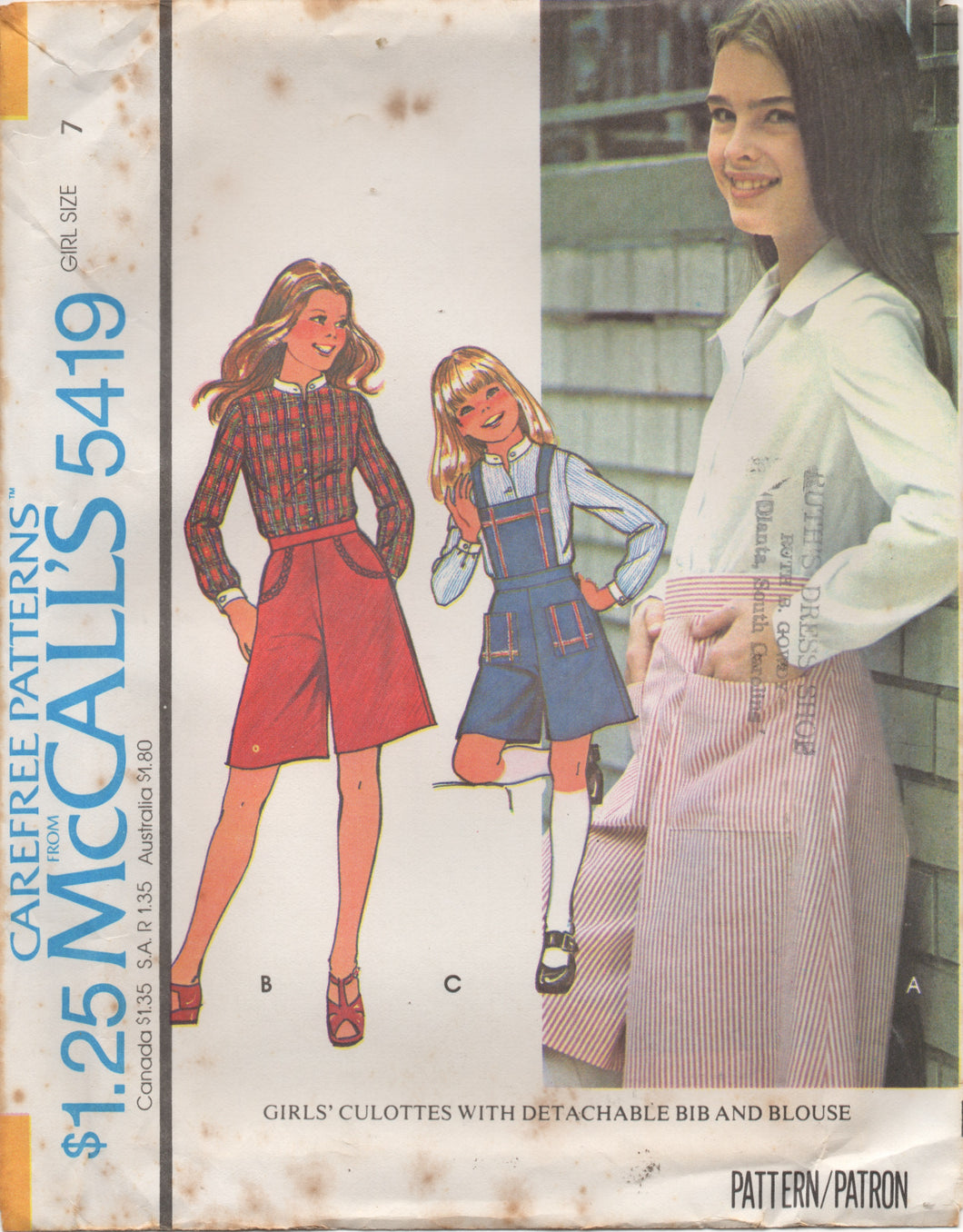 1970's McCall's Child's Culotte's with Detachable bib and Blouse Pattern - Chest 26-30