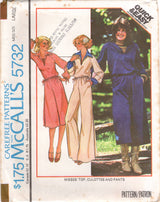 1970's McCall's Top with Oversize Collar, and Wide Leg Culottes or Pants pattern - Bust 32.5-34" - No. 5732