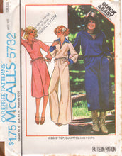 1970's McCall's Top with Oversize Collar, and Wide Leg Culottes or Pants pattern - Bust 32.5-34" - No. 5732