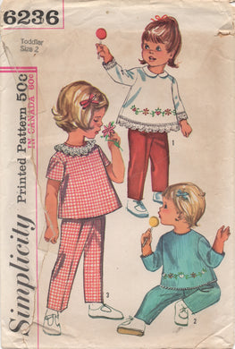 1960's Simplicity Toddler Top with Peter Pan Collar and Suspender pants - Chest 21