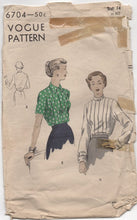 1940's Vogue Blouse with Tucks and Short Collar - Bust 32" - No. 6704