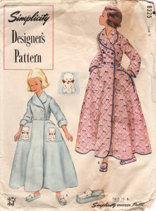 1950s CUTE Asian Design Pajamas and Robe Pattern SIMPLICITY