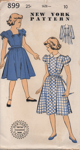1950's New York Girl's One Piece Dress with Puff Sleeves and Peter Pan Collar - Chest 28