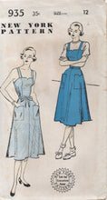 1950's New York One Piece Dress with Thin Straps and Large Pockets - Bust 30" - No. 935