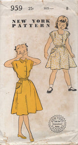 1950's New York Child's Shirtwaist Dress with Cap Sleeve and Oversize pocket - Chest 26" - No. 959