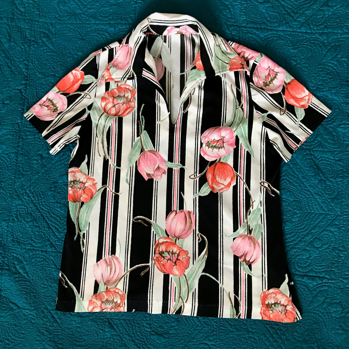 1980’s Striped Tulip print Polyester blouse (some stretch)