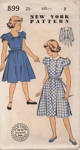 1950's New York Girl's One Piece Dress with Puff Sleeves and Peter Pan Collar - Chest 26