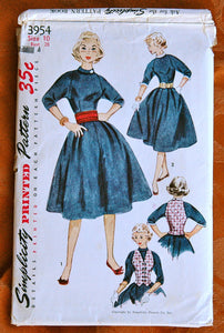 1950's Simplicity Full Skirt Dress, Vest, Cummerbund, Collar and Cuffs Pattern - Bust 28 - no. 3954