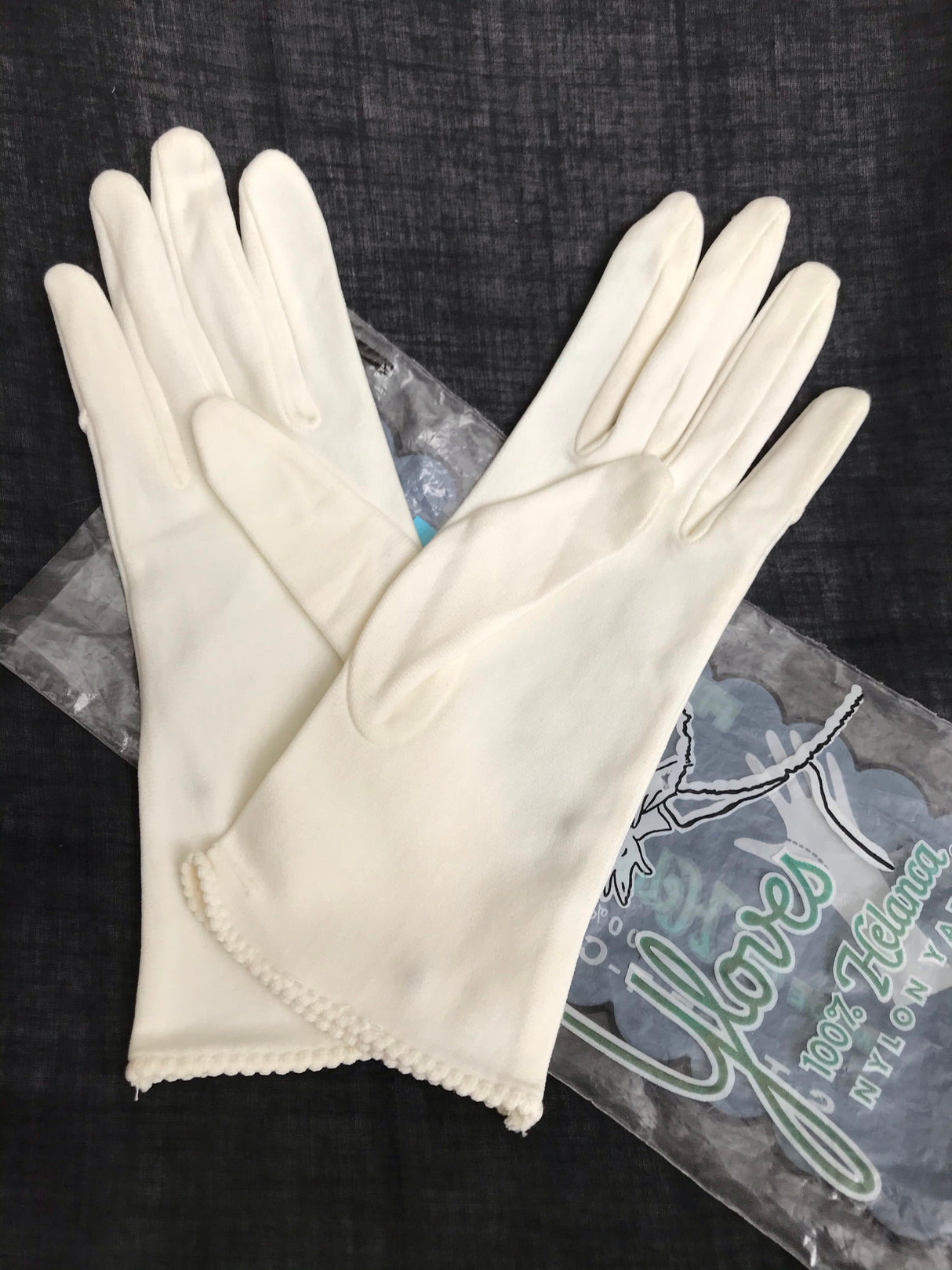 1950’s Stretch Gloves with scallop detail and pearlized buttons