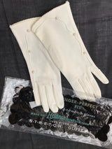 1950’s Stretch Gloves with scallop detail and pearlized buttons