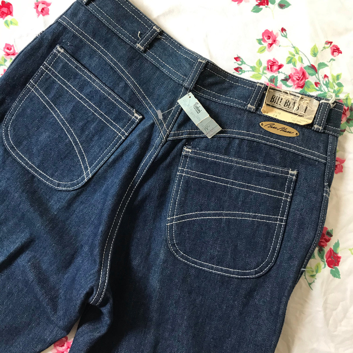 1970/80’s High-waisted Deadstock Dark Wash Jeans with rolled cuffs or straight legs - M/L