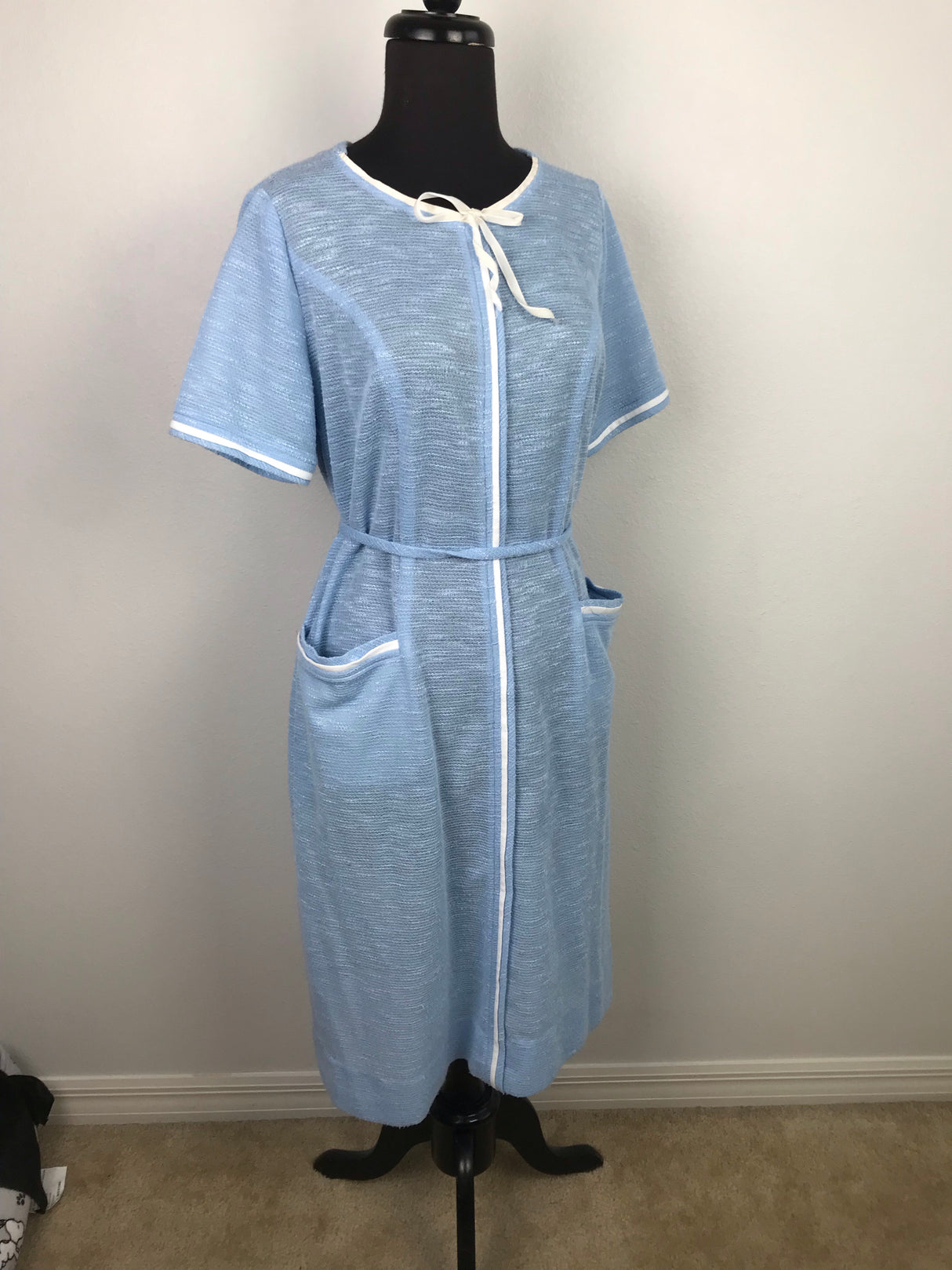 1970’s Knit House Dress with Pockets and Back Zip - L